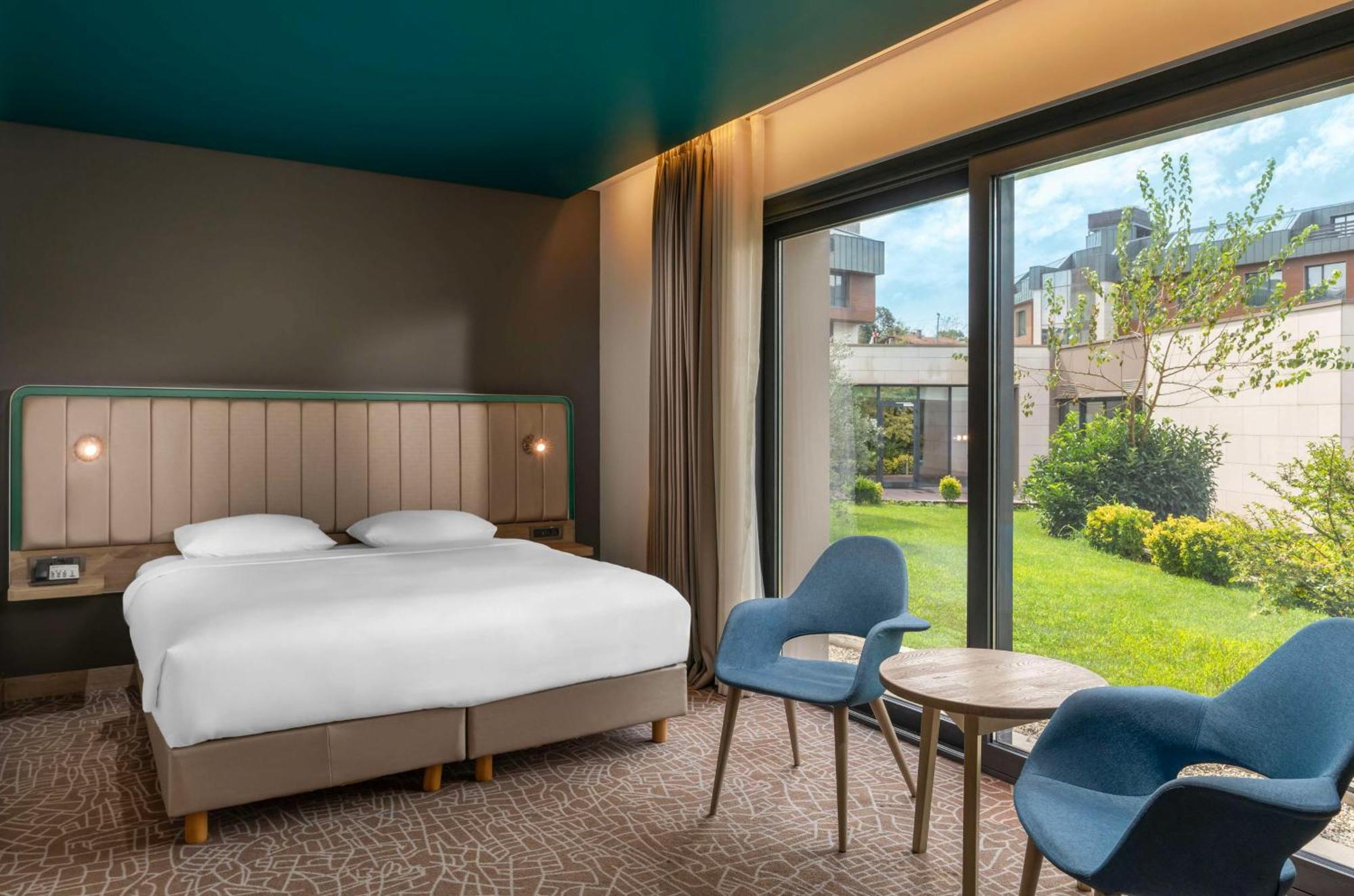 Park By Radisson Airport Odayeri酒店4*