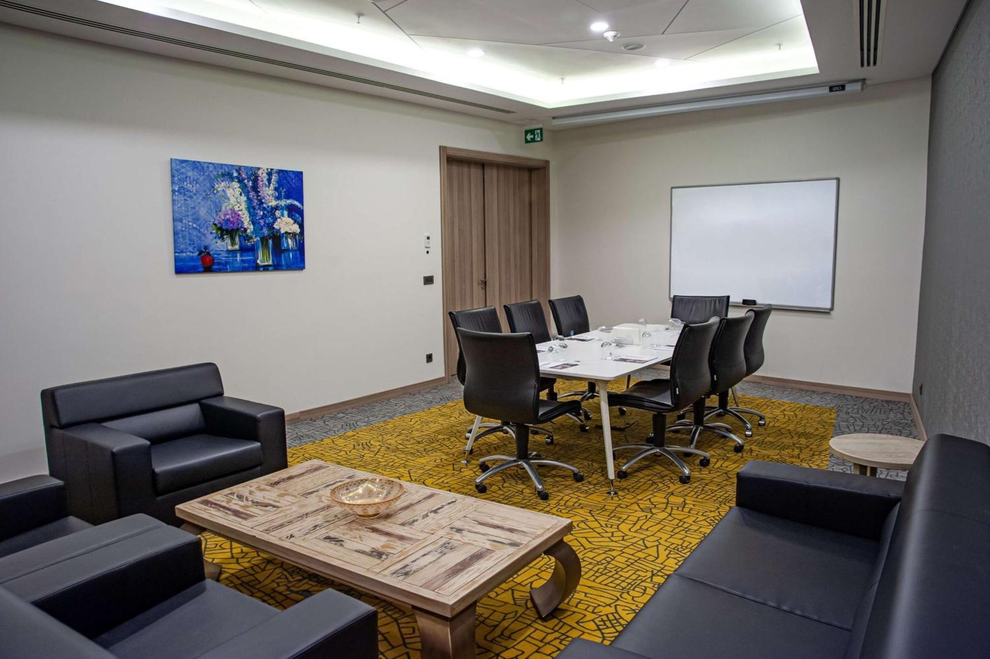伊斯坦布尔Radisson Airport Odayeri酒店公园